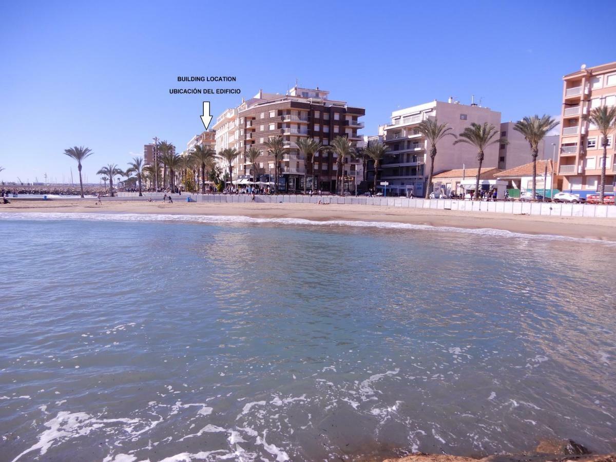 Edificio 1º Linea De Playa, En Paseo Maritimo De Torrevieja, Alicante, Costa Blanca Buitenkant foto